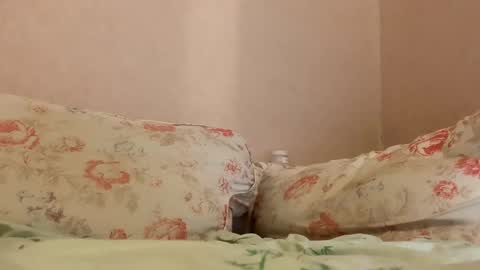 Snapshot of hattydee chatting on February 9, 10:32 pm dee online show from February 9, 10:32 pm