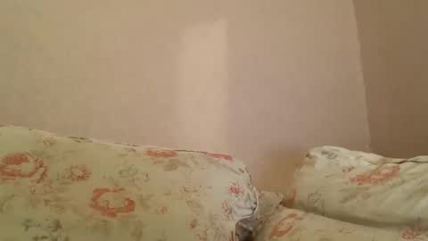 Snapshot of hattydee chatting on March 1, 5:20 am dee online show from March 1, 5:20 am