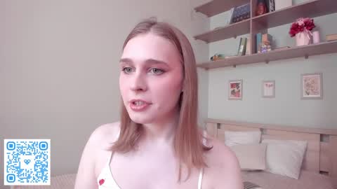 Mia online show from March 29, 8:14 am