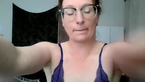 Snapshot of haydenmay chatting on May 17, 6:04 pm Haydenmay online show from May 17, 6:04 pm