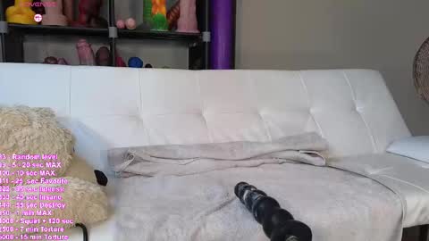 Haylee online show from May 31, 9:16 am