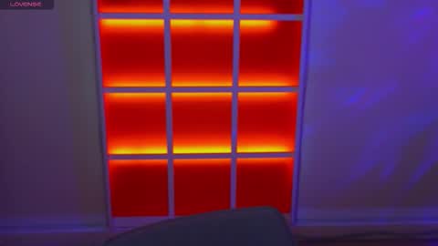 Hayle online show from November 5, 2:33 am