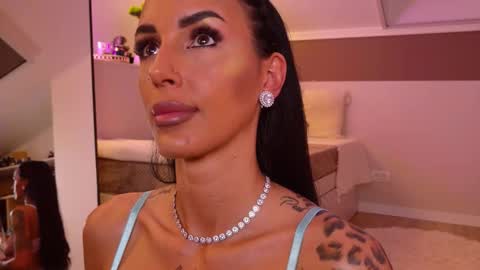 Hayley online show from February 3, 10:15 pm