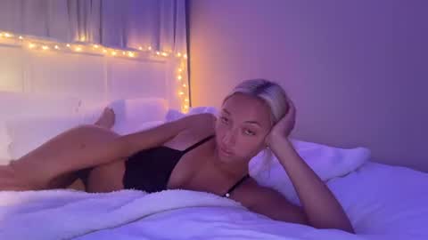 hayleybaby507534 online show from July 9, 2:59 am