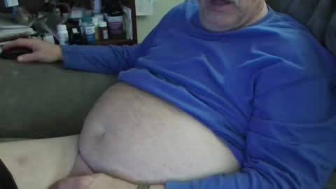 Snapshot of haysay722354422 chatting on April 27, 8:18 pm haysay722354422 online show from April 27, 8:18 pm