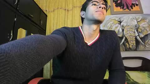 Snapshot of hazbinstudio chatting on January 11, 12:48 am hazbinstudio online show from January 11, 12:48 am