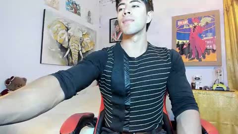 Snapshot of hazbinstudio chatting on February 1, 5:33 pm hazbinstudio online show from February 1, 5:33 pm