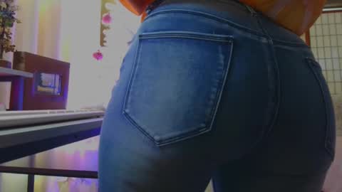 Snapshot of hazel_lyn222 chatting on December 2, 3:25 pm Hazel online show from December 2, 3:25 pm