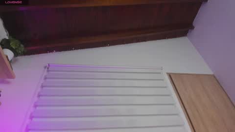 Snapshot of hazel_shy chatting on March 5, 2:14 am Im Hazel online show from March 5, 2:14 am