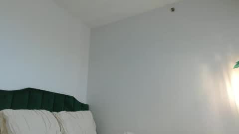 Hazel online show from December 9, 3:22 pm