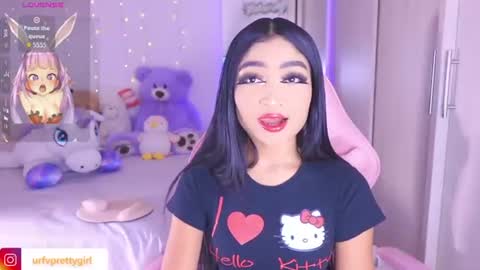Snapshot of hazelbabee_ chatting on June 15, 8:38 am Lynn online show from June 15, 8:38 am