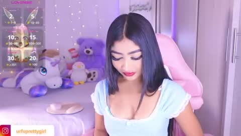 Snapshot of hazelbabee_ chatting on June 18, 8:58 am Lynn online show from June 18, 8:58 am