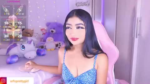 Snapshot of hazelbabee_ chatting on June 21, 4:15 am Lynn online show from June 21, 4:15 am