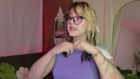 Hazel Brown online show from April 14, 1:00 am