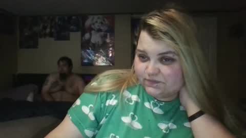 Hazeleyez97 online show from September 14, 6:01 am