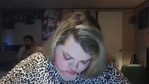 Hazeleyez97 online show from September 17, 6:42 pm