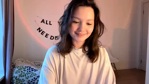 Snapshot of hazelhartshorn chatting on May 31, 6:09 pm Kira online show from May 31, 6:09 pm