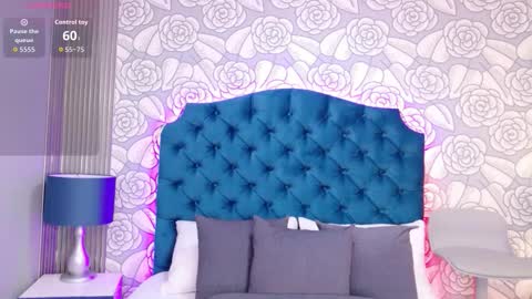 Snapshot of hazelmoret chatting on February 10, 2:59 am HazelMoret online show from February 10, 2:59 am