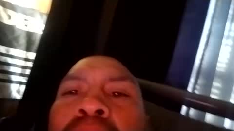 Snapshot of headshop_ chatting on January 25, 6:35 pm Cloudznpointzsex online show from January 25, 6:35 pm