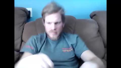 Snapshot of heags83 chatting on February 7, 4:56 pm heags83 online show from February 7, 4:56 pm