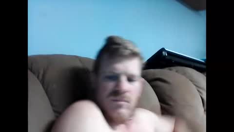 Snapshot of heags83 chatting on October 26, 11:16 am heags83 online show from October 26, 11:16 am