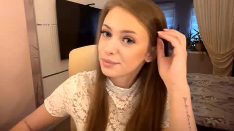 Mona online show from November 9, 9:18 am