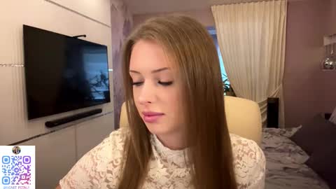 Mona online show from November 28, 9:23 am