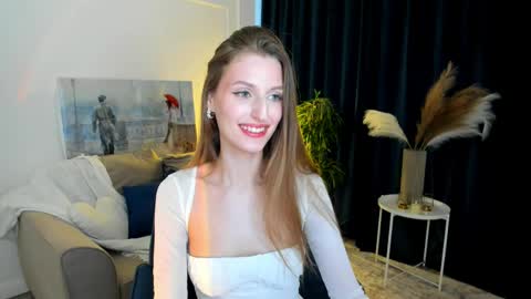 heartedlove_1 online show from April 11, 4:39 am