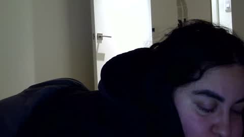 Snapshot of heatwavee chatting on December 18, 12:43 am heatwavee online show from December 18, 12:43 am