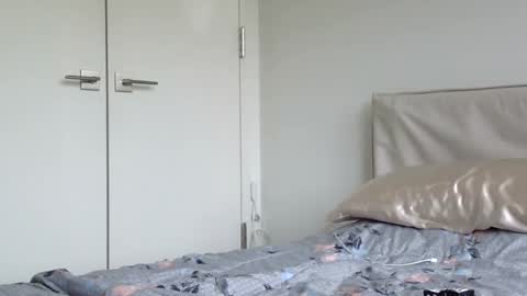 Snapshot of heatwavee chatting on January 13, 3:47 pm heatwavee online show from January 13, 3:47 pm