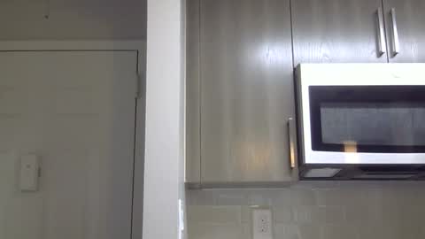 Snapshot of heatwavee chatting on October 31, 3:35 pm heatwavee online show from October 31, 3:35 pm