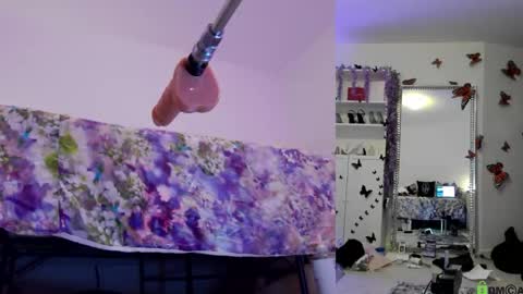 Helen online show from December 17, 1:11 am