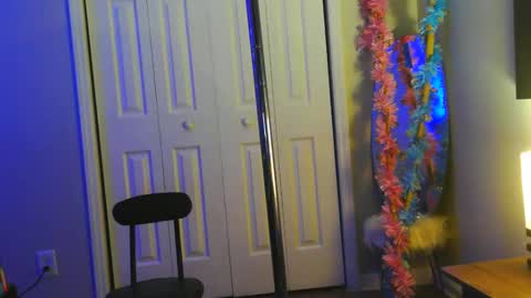 Heavenllyy online show from June 7, 2:37 am