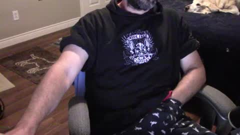 Snapshot of heavilyhung chatting on July 30, 4:11 am John online show from July 30, 4:11 am