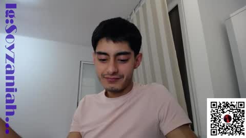 hefestion_ online show from May 9, 3:17 pm
