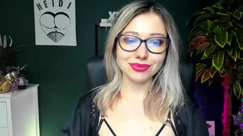 Heidi online show from December 27, 1:50 pm