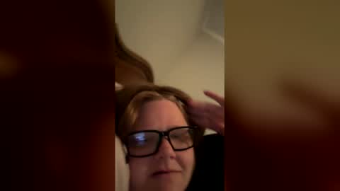 heidimackey2 online show from June 9, 2:34 am