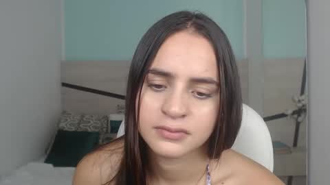 Snapshot of heidy_hoiss chatting on February 7, 8:31 pm Heidy online show from February 7, 8:31 pm