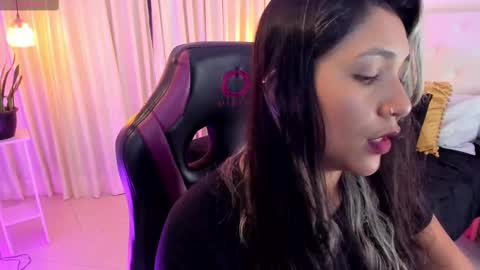 Snapshot of heidyblue chatting on February 12, 6:09 pm online show from February 12, 6:09 pm