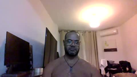 Snapshot of heistt chatting on November 3, 11:26 pm Heist Stein online show from November 3, 11:26 pm