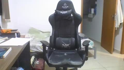 heitorcp1 online show from January 17, 3:33 am