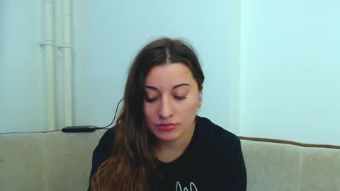 helen_adams_ online show from January 14, 9:45 am