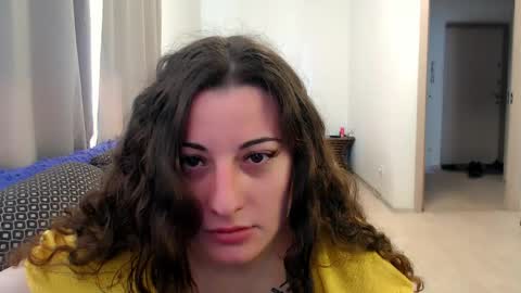 Snapshot of helen_adams_ chatting on May 18, 6:08 am helen_adams_ online show from May 18, 6:08 am