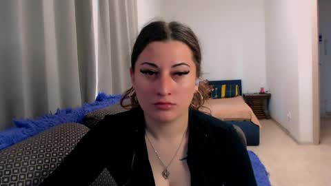Snapshot of helen_adams_ chatting on May 23, 7:35 am helen_adams_ online show from May 23, 7:35 am