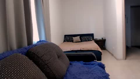 helen_adams_ online show from June 18, 9:14 am