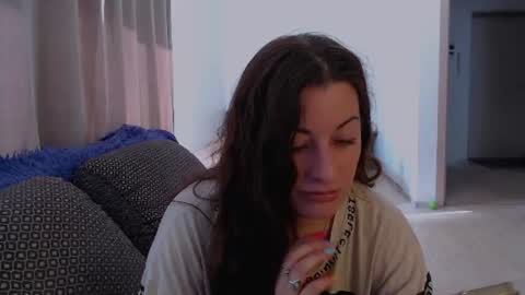 helen_adams_ online show from July 16, 5:35 am