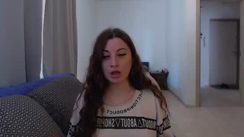 helen_adams_ online show from July 30, 7:51 am