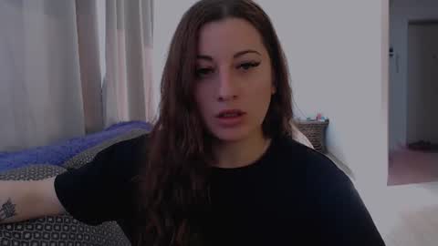 helen_adams_ online show from August 3, 5:50 am