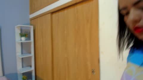 Snapshot of helen_jonesx chatting on February 17, 12:01 pm helen online show from February 17, 12:01 pm