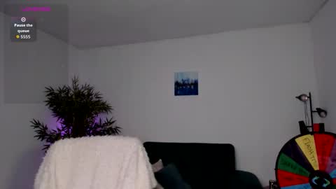 helen_miller online show from October 15, 9:04 pm